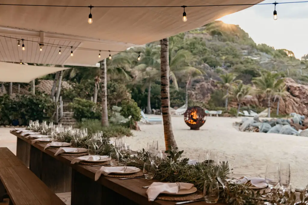 Branson Beach Estate dining